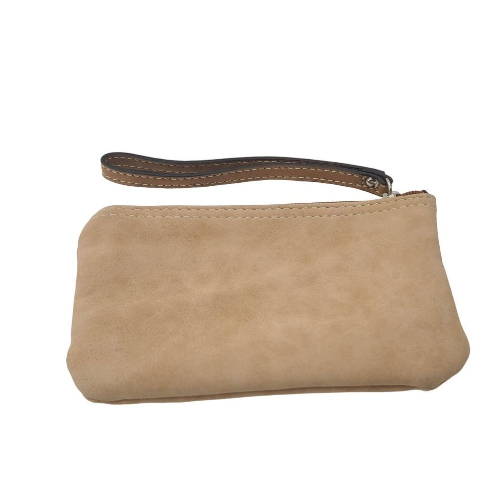 B.O.C. Born Concept Womens Wristlet Beige Zip Style RN# 100622 EUC #N